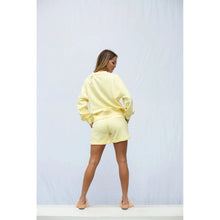 Load image into Gallery viewer, Sweatshirt Pastel Yellow
